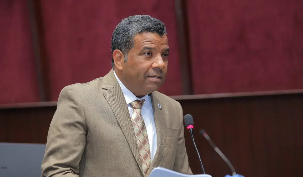 El proyecto introducido por Beltré (en la foto) busca enseñar creole obligatoriamente en escuelas.